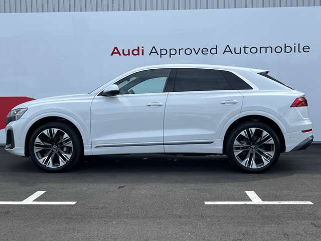 Audi Q8 12