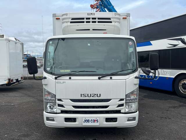 Isuzu Elf 3