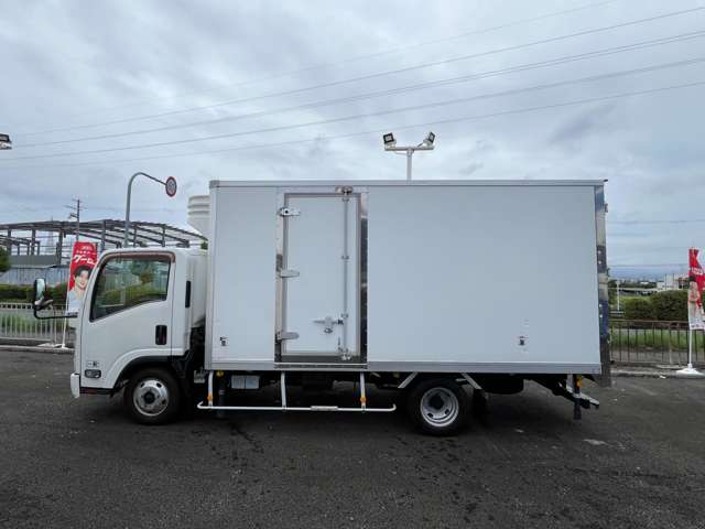 Isuzu Elf 4