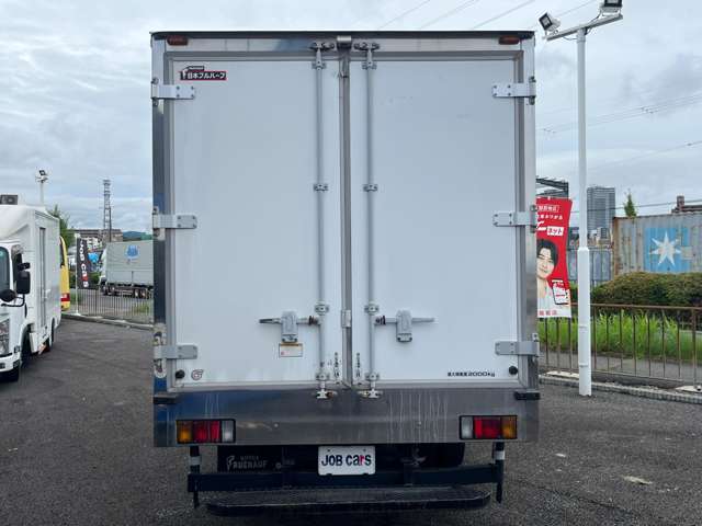 Isuzu Elf 6