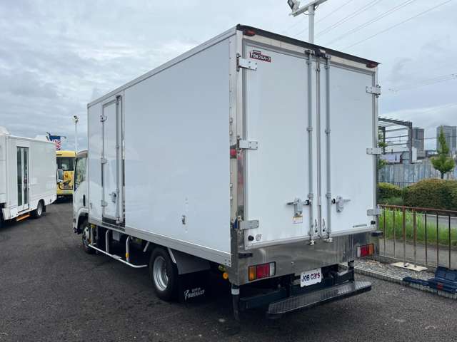 Isuzu Elf 7