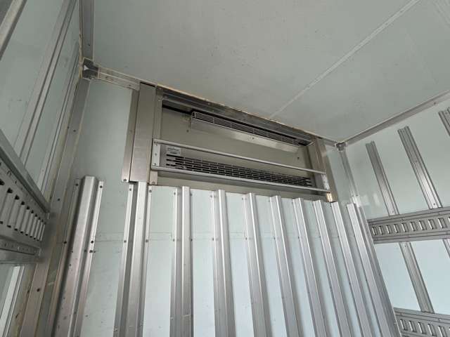 Isuzu Elf 9