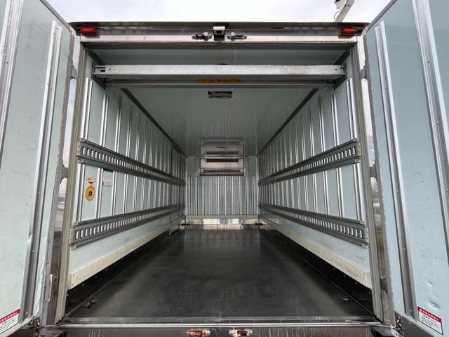 Isuzu Elf 10