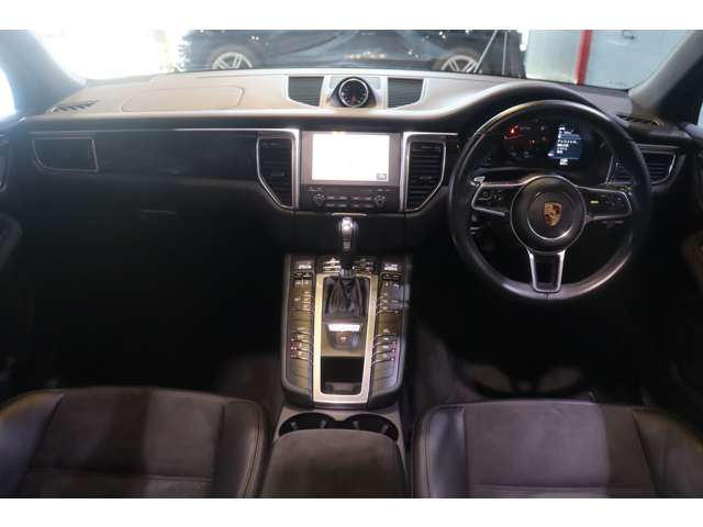 Porsche Macan 5