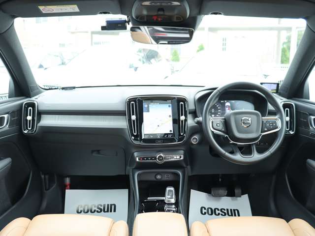Volvo XC40 4