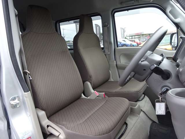 Nissan NV100 Clipper 11