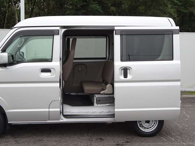Nissan NV100 Clipper 7