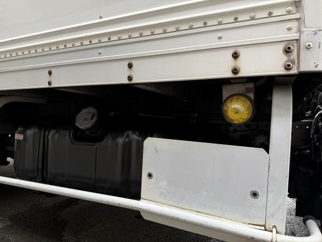 Isuzu Elf 12