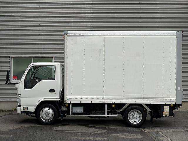 Isuzu Elf 2