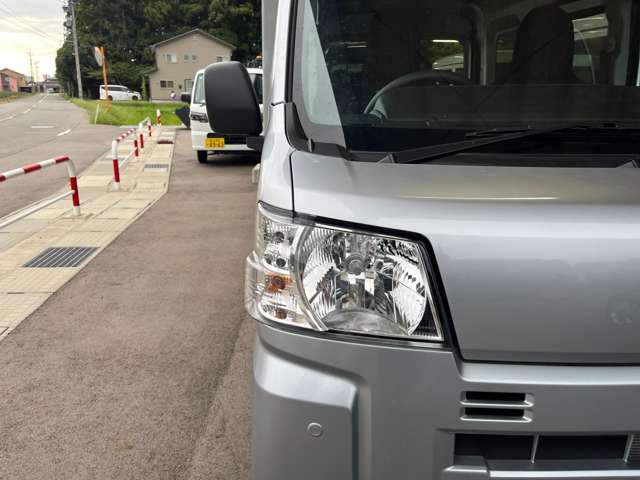 Daihatsu Hijet Cargo 6