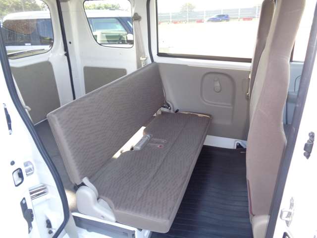 Nissan NV100 Clipper 11