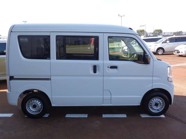 Nissan NV100 Clipper 3
