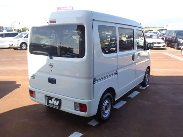 Nissan NV100 Clipper 6
