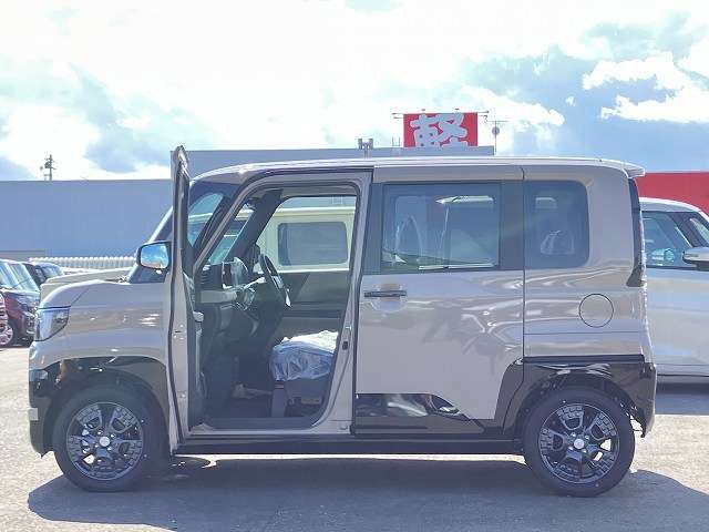 Mitsubishi Delica Mini 10