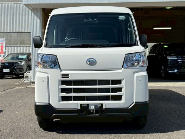 Daihatsu Hijet Cargo 2