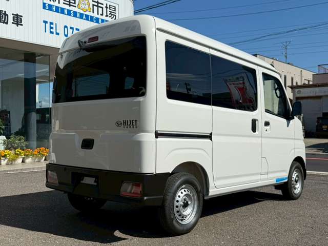 Daihatsu Hijet Cargo 7