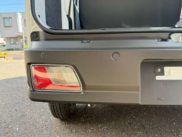 Daihatsu Hijet Cargo 10