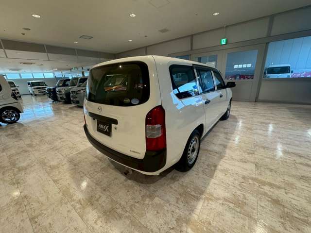 Mazda Familia Van 11