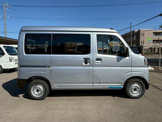 Daihatsu Hijet Cargo 6