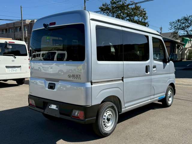 Daihatsu Hijet Cargo 7
