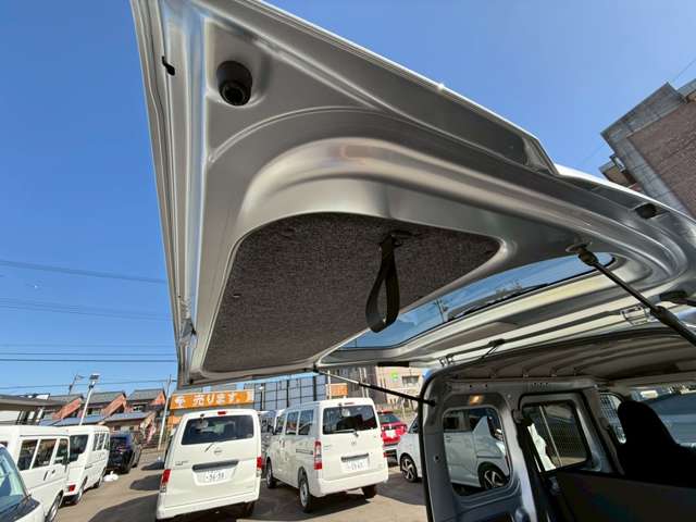 Daihatsu Hijet Cargo 10