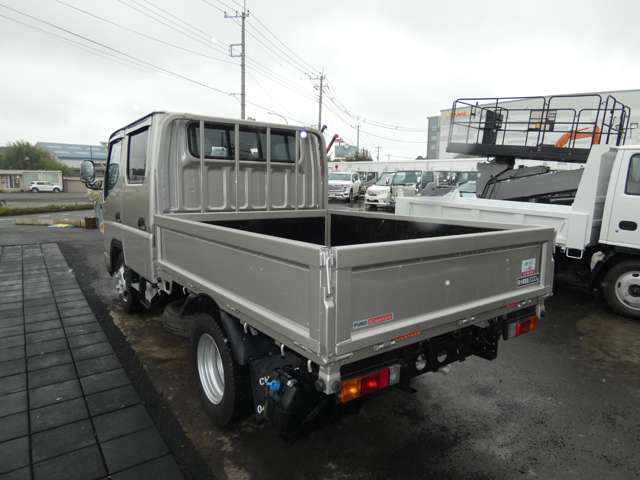 Mitsubishi Fuso Canter 7
