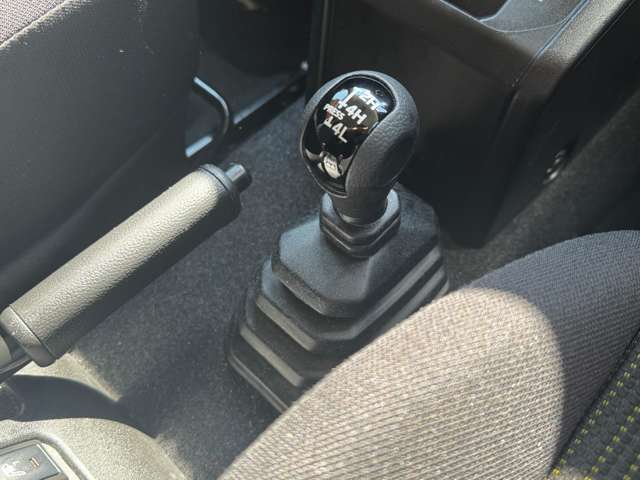Suzuki Jimny 12