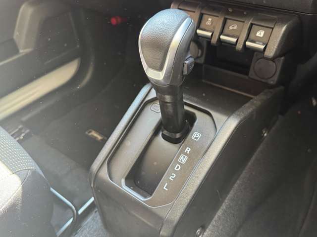 Suzuki Jimny 10