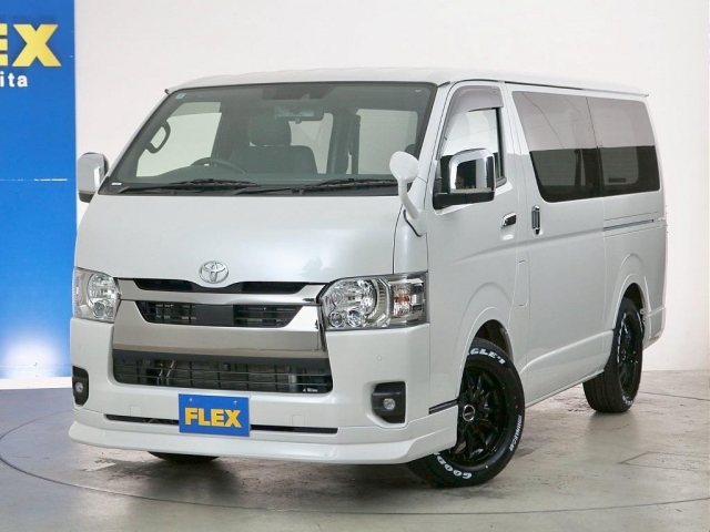 Toyota Hiace Van 9