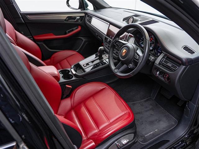 Porsche Macan 11