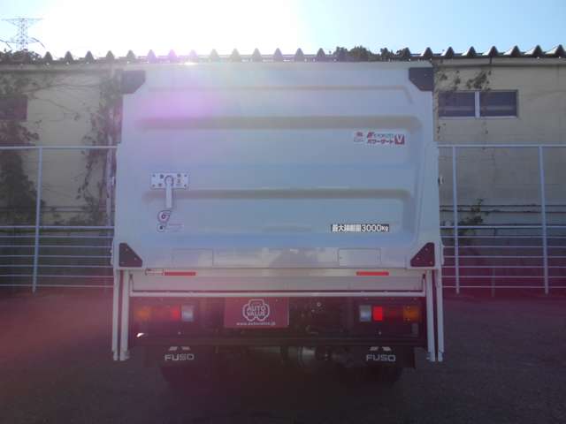 Mitsubishi Fuso Canter 8