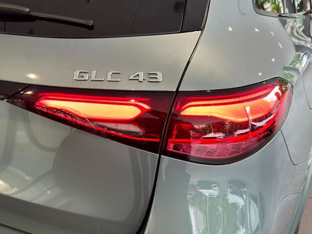 Mercedes-Benz GLC 10