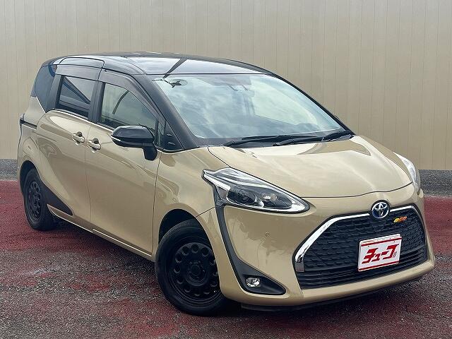 Toyota Sienta 3