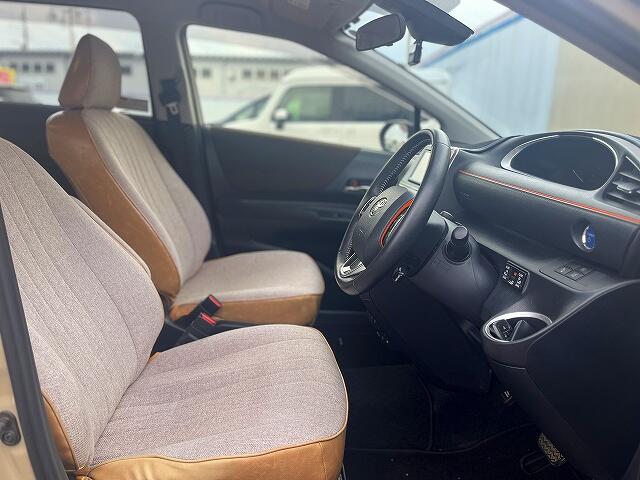 Toyota Sienta 8