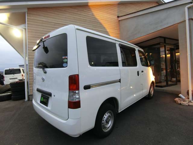 Toyota Town Ace Van 10