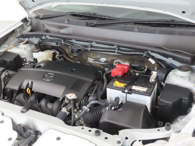 Mazda Familia Van 4