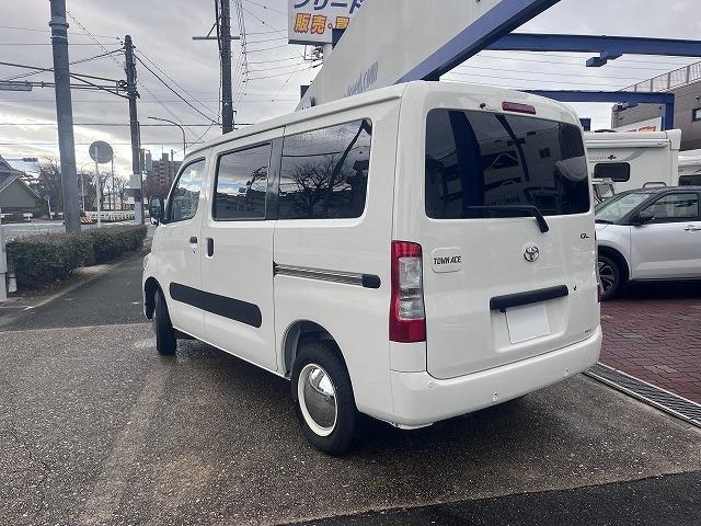 Toyota Town Ace Van 9