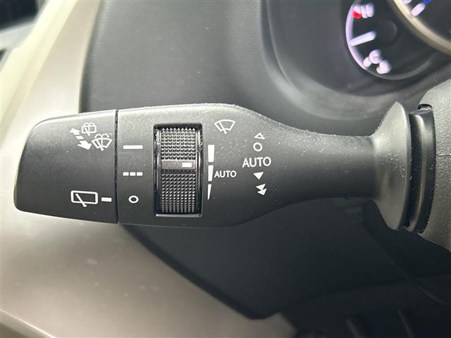 Lexus NX 9