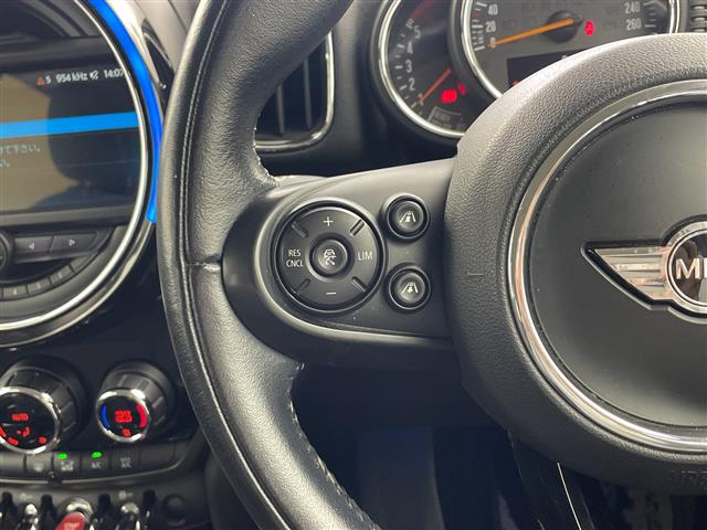MINI Crossover 10