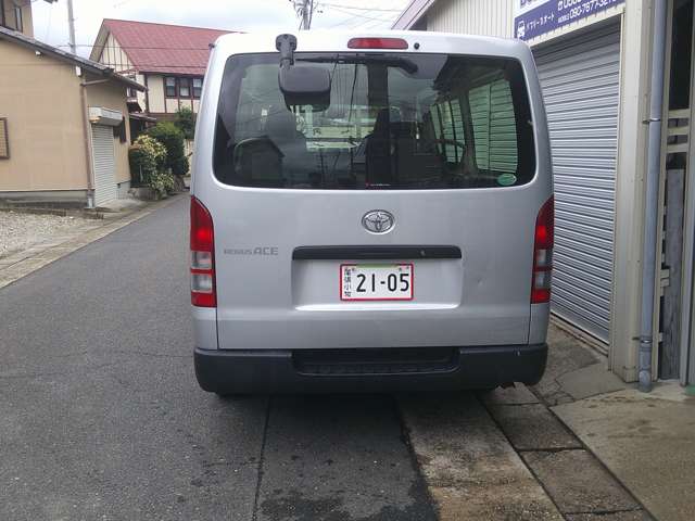 Toyota Regius Ace 4