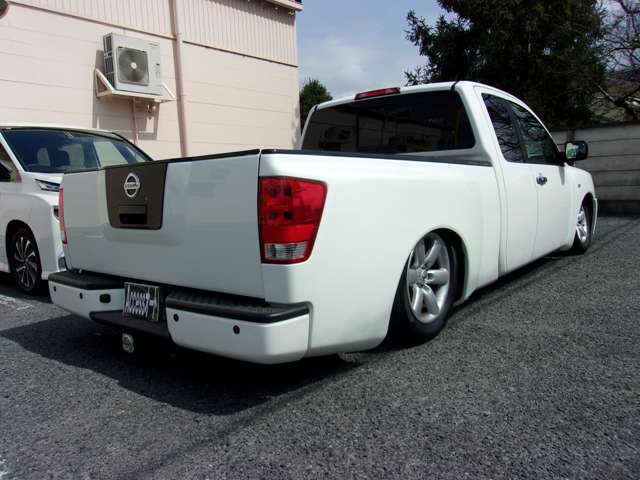 Nissan Titan 4