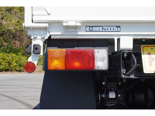 Hino Dutro 12