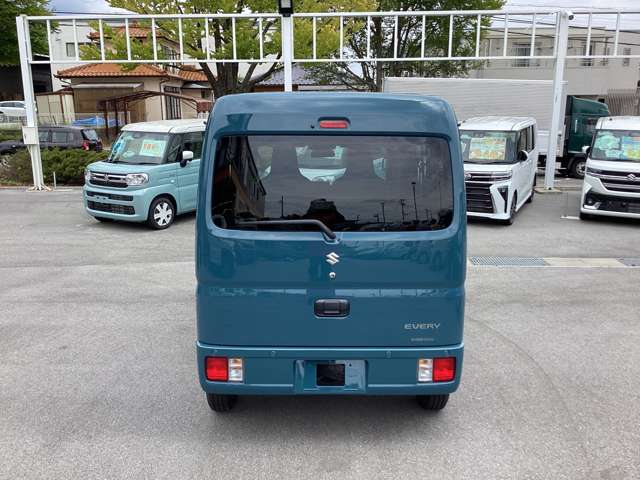 Suzuki Every 8