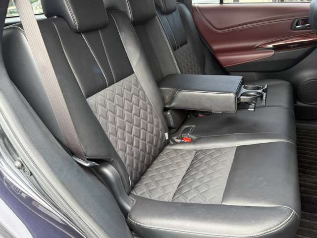 Toyota Harrier 9