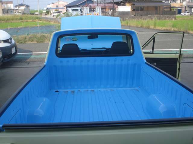 Nissan Sunny Truck 7