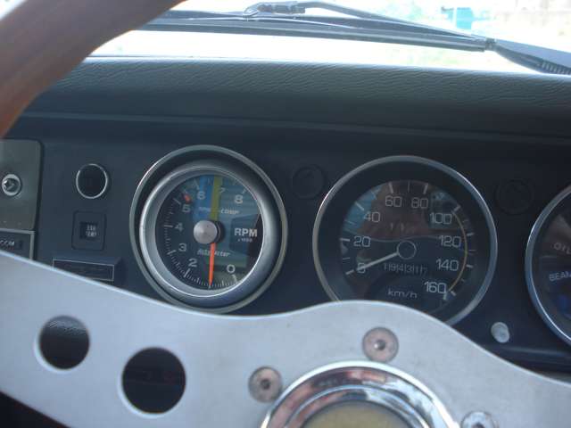 Nissan Sunny Truck 10