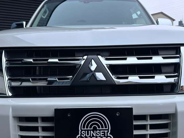 Mitsubishi Pajero 12