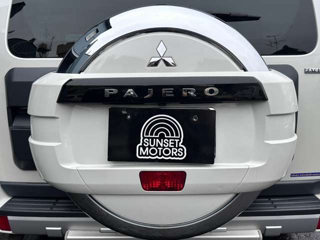 Mitsubishi Pajero 6