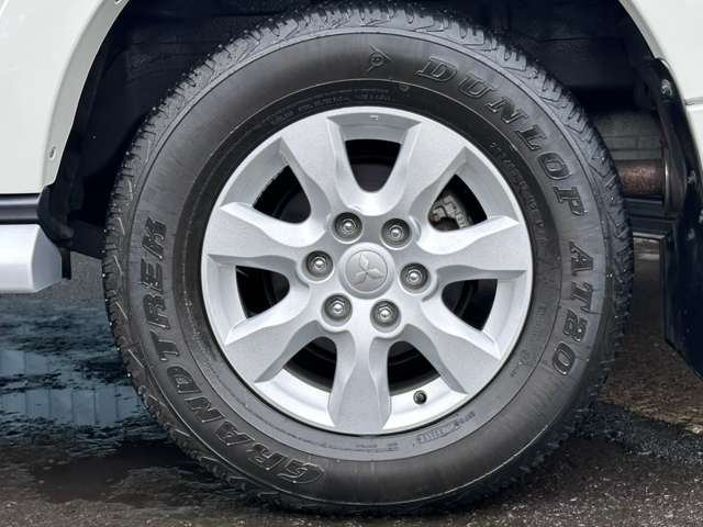 Mitsubishi Pajero 9