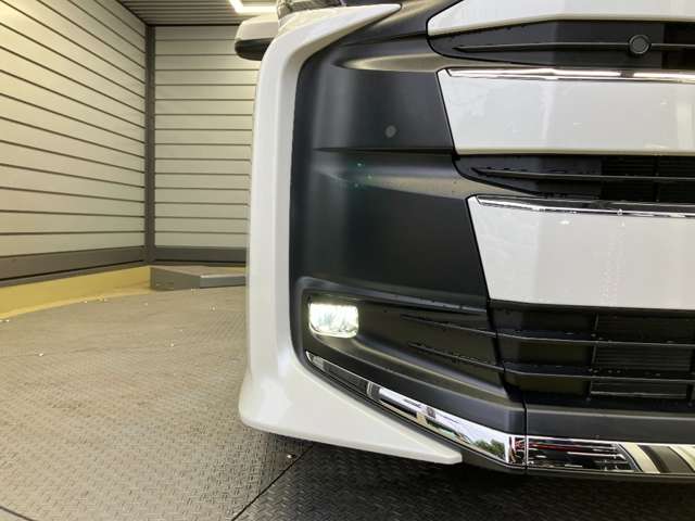 Toyota Noah 6